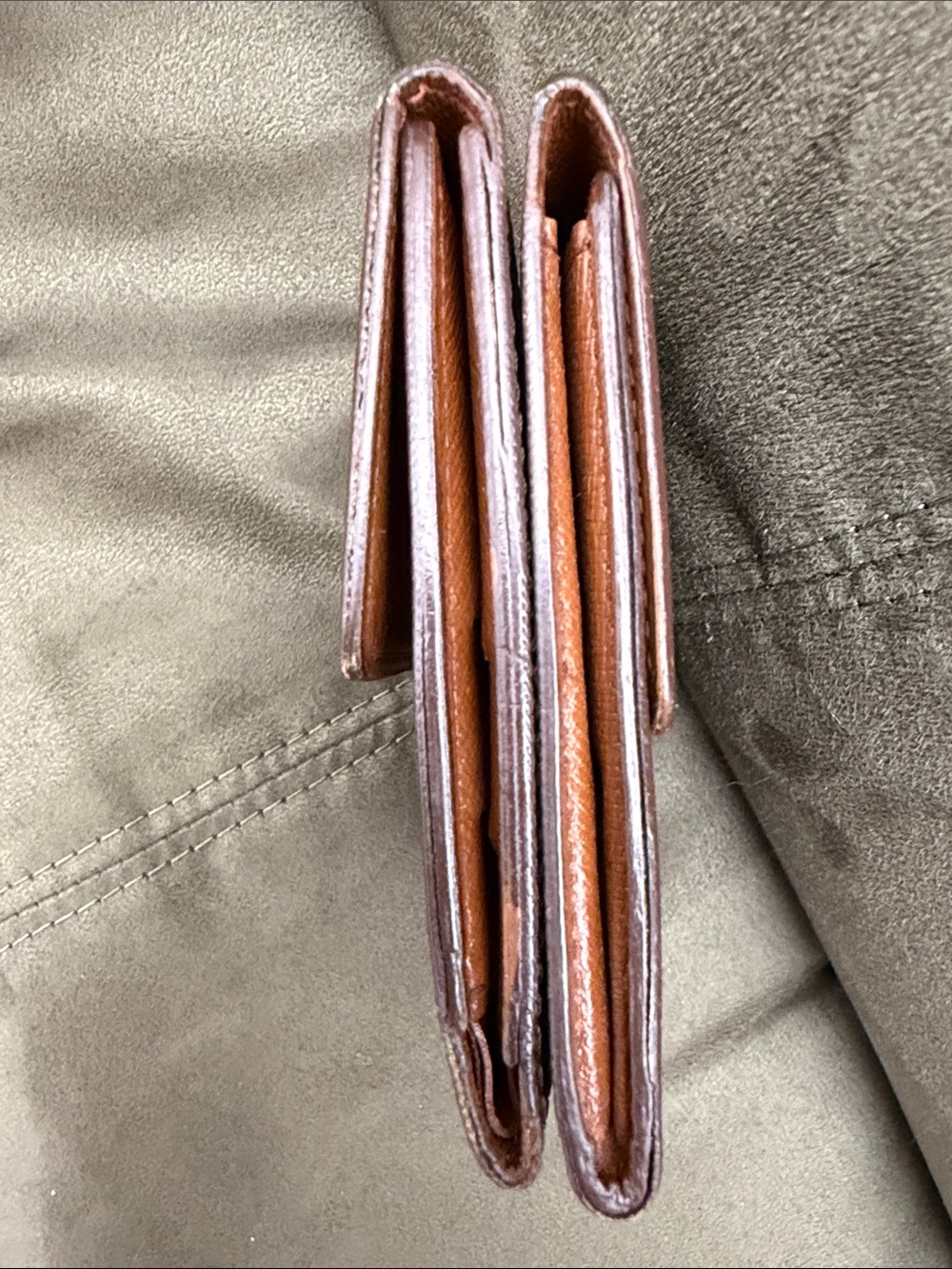 Louis Vuitton Monogram Elise Trifold Wallet - Picture 11 of 15